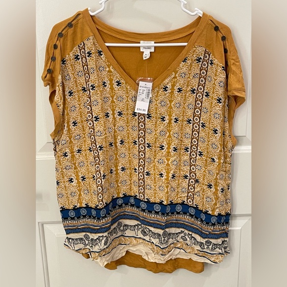 New with Tags! XL Yellow & Navy Top from Dress Barn - Fun Boho Tiger Print - Picture 2 of 6